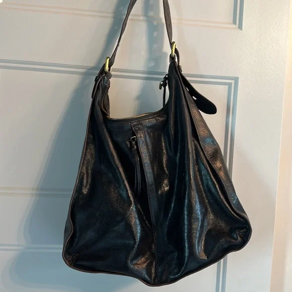Black Hobo purse - Picture 3 of 6